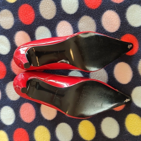 RED PATENT LEATHER HEELS GOLD TOE TIP MADE IN BRAZIL Size 5. - Picture 6 of 11